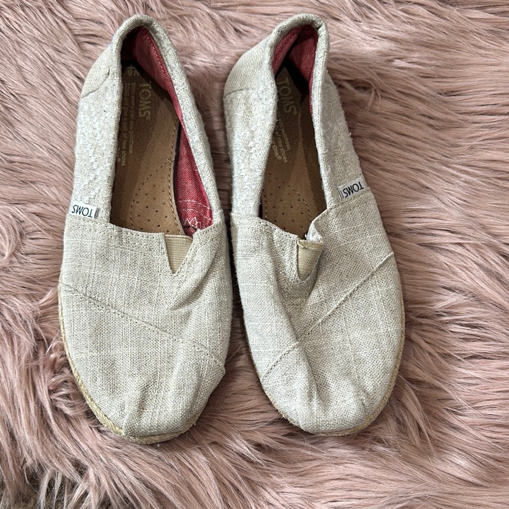 Tom’s Beige Slip-On Shoes
